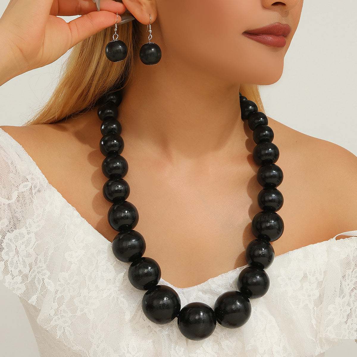 Effortlessly Everglades Teal Wood Bead Necklace - Black