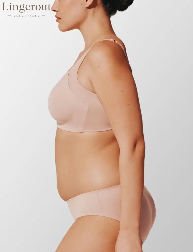 ComfortStretch Smoothing Wireless Bra