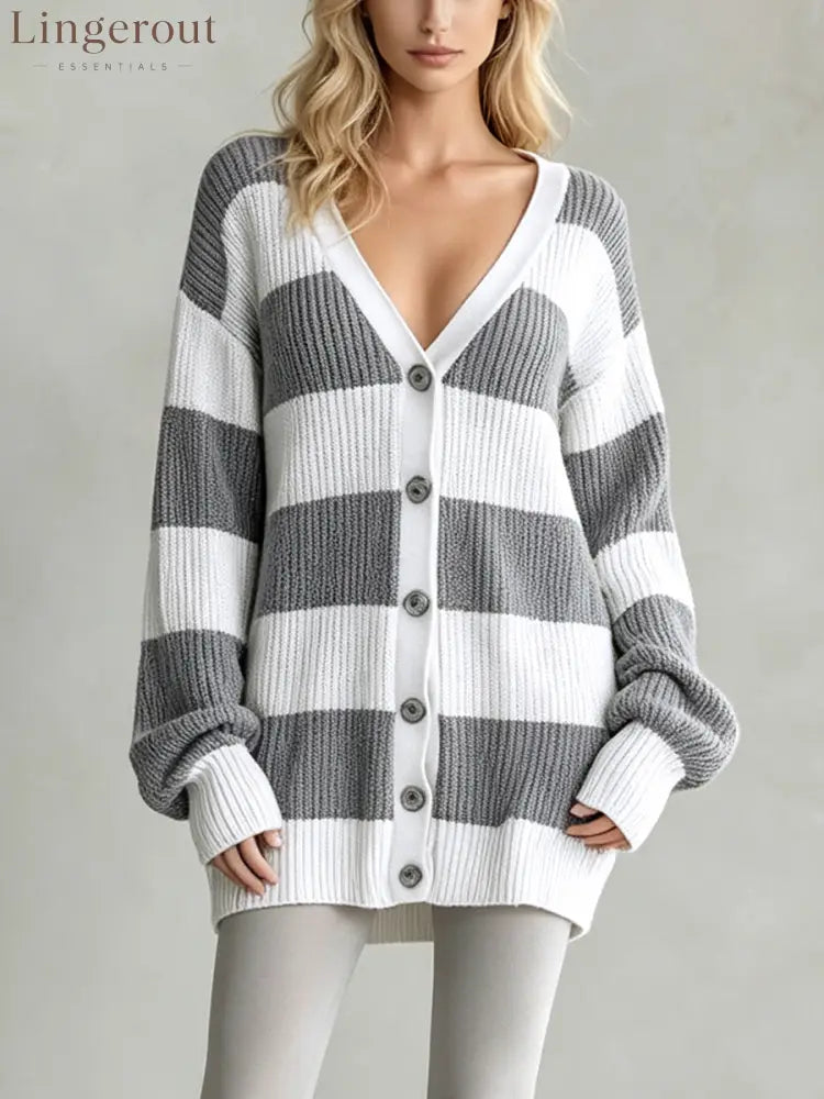Oversized V-Neck Button-Front Chunky Knit Cardigan - Gray / S