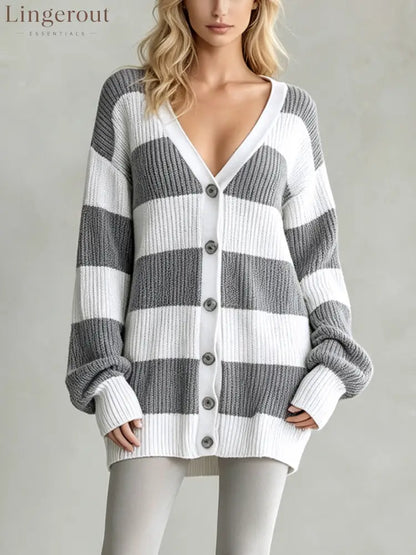 Oversized V-Neck Button-Front Chunky Knit Cardigan - Gray / S
