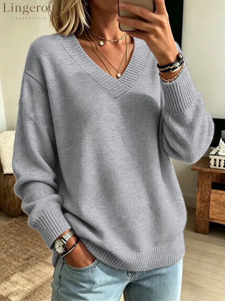 Relaxed V-Neck Long Sleeve Knit Sweater - Light gray / S